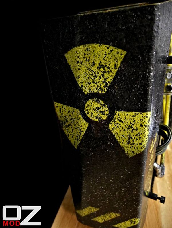 机箱MOD：辐射地缘Nuclear In Nature主题图片