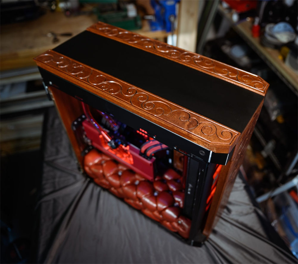 《吸血鬼：避世血族2》主题水冷电脑：Toreador 复古水冷主机MOD图片